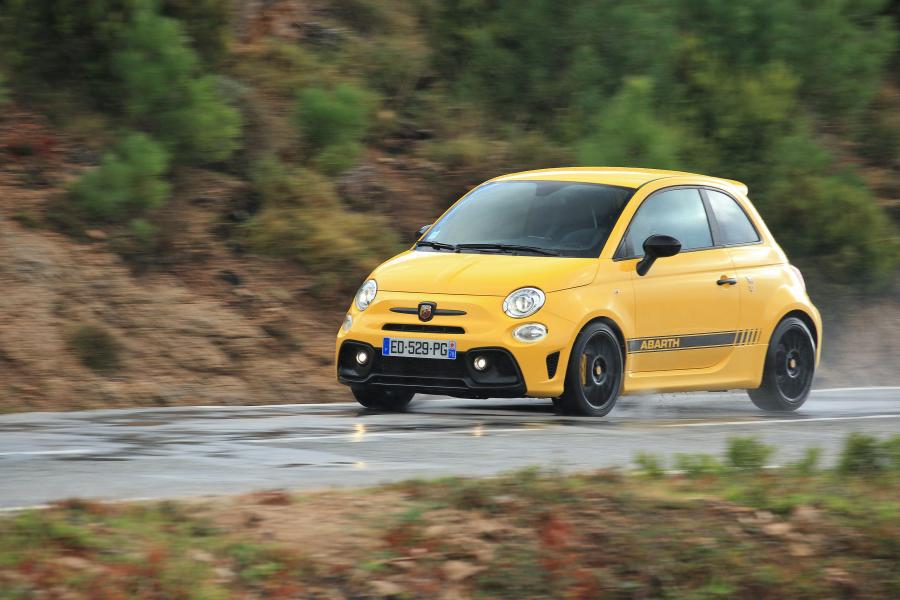  Abarth 595 Competizione (312) 2016 года  (фото 11 из 73)